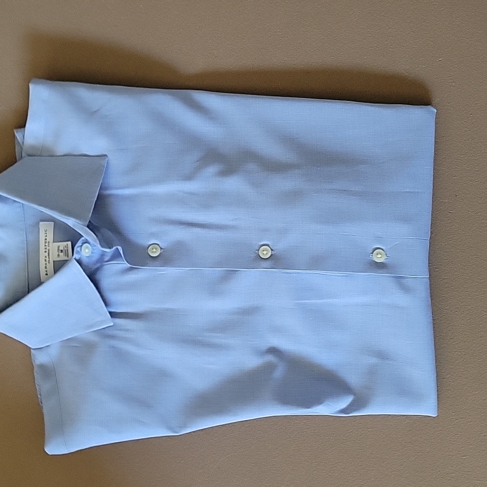 Mens Banana Republic blue dress shirt!